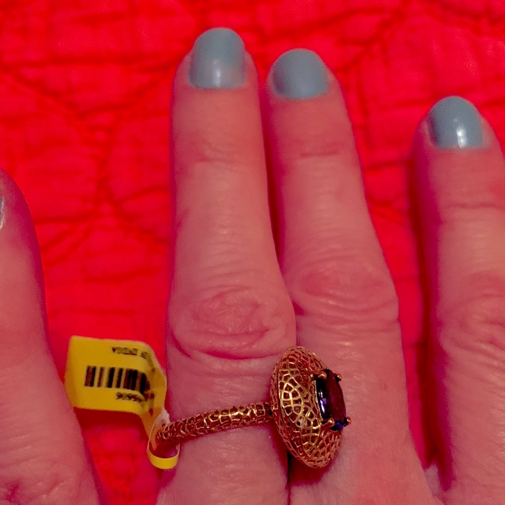 UNIQUE & FABULOUS!! 10k Gold AAA Tanzanite Ring - Picture 8 of 16